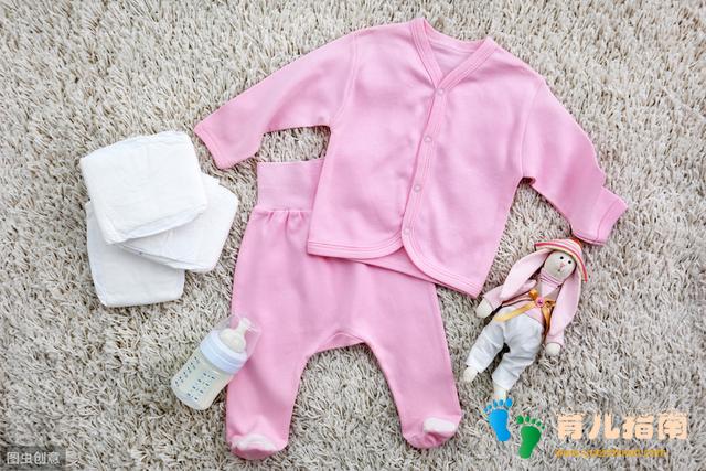 宝宝衣服该怎么选择，怎么给新生儿穿衣服