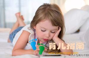 4岁孩子手机不离手，奶奶想了个妙招全家称赞：姜还是老的辣