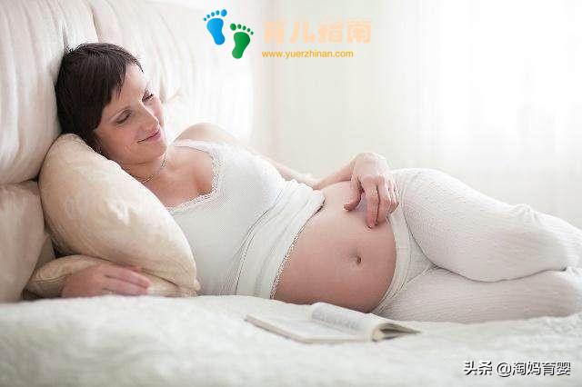孕妇在不同时期的睡姿是不一样的，别再傻傻坚持左侧睡了