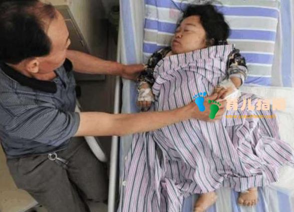 &quot;侏儒夫妻&quot;怀孕执意生孩子，等到分娩看到孩子后，后悔没听医生的