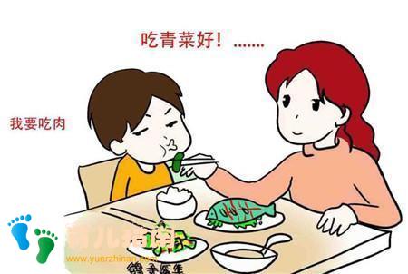 孩子挑食饭量小？家长想尽办法却束手无策，不如让孩子参与进来