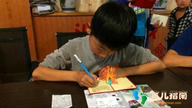 "我是在保护你!"妈妈把女儿关在家里8年,不让出门和上学