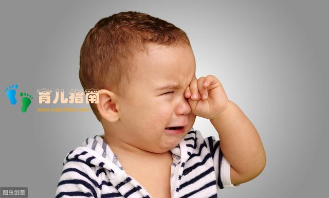 宝宝发脾气哭闹，为何越安慰越失控？研究表明：抱起来安慰惹得祸