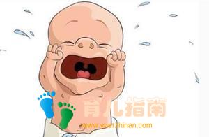 保姆为钱又兼了一份工，一年半后妈妈才发现，孩子出现各种问题