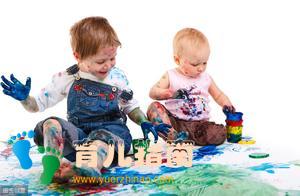 一定要让孩子在家里这个地方画画，爸妈轻松孩子开心，启蒙绝招