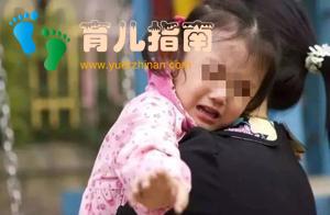 人贩子当街抢娃，反诬陷亲妈是人贩子，宝妈机智的做法获众人点赞