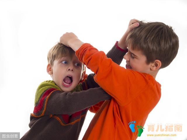 青春期的孩子为什么喜欢打架，怎样解决孩子的暴力倾向？