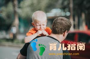 宝宝抢爸爸棒棒糖，爸爸一顿操作猛如虎，宝宝：你是爹还是我是爹