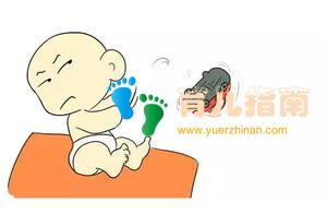孩子为什么爱扔玩具（爸爸妈妈不要错怪了宝宝）
