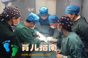 宝宝也会怀孕？男婴出生四天后，被医生“剖腹”，坦言：寄生胎