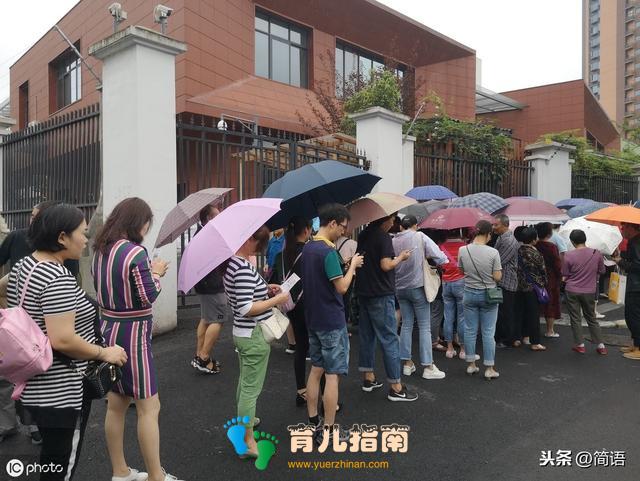 父母亲手将孩子推向万丈悬崖！如果这是爱，那也太可怕了