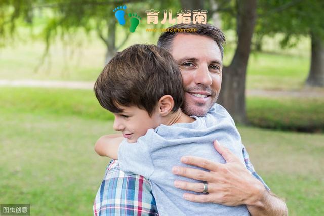 父亲的教导很重要，多给予一些陪伴和赞扬