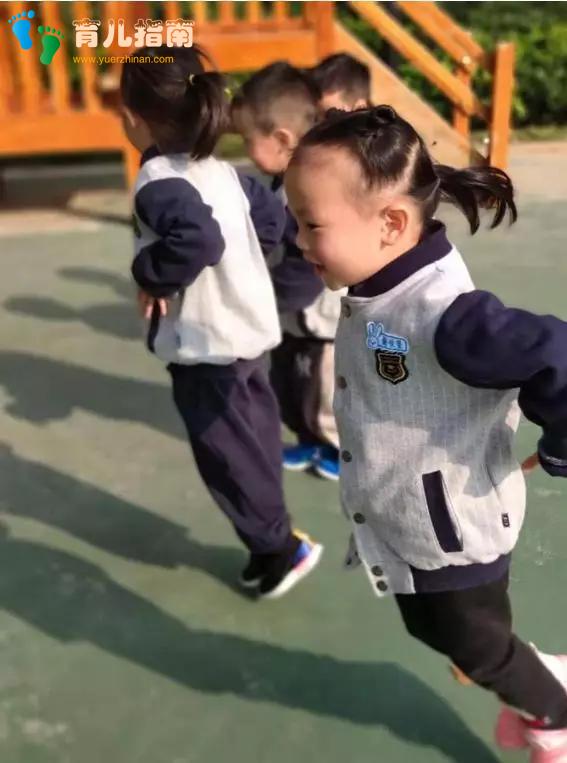 幼儿园一日活动 | 户外动一动，身体不会冻