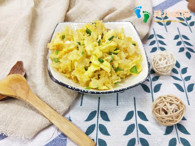 2.鸡蛋打碎搅拌 2.鸡蛋打碎搅拌