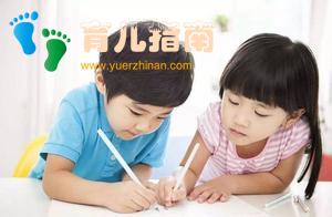 三岁儿子无故打人，父母有这几个毛病，孩子讨好你只是假象
