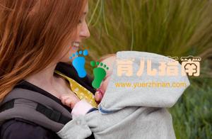 闺蜜帮带娃，抱娃方式让宝妈不满！别轻易逗小孩，年龄越小越可怕