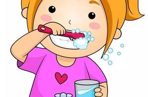 如何引导小孩儿正确刷牙