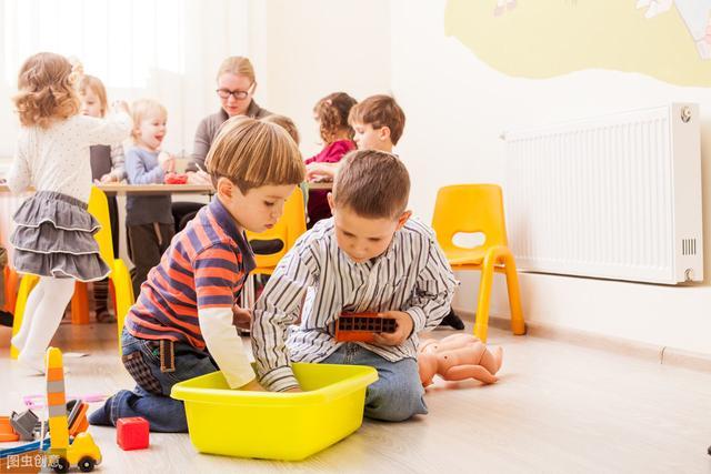 上幼儿园一个月了还是不适应?过来妈妈教你4招,可以试试很有效 上幼儿园一个月了还是不适应?过来妈妈教你4招,可以试试很有效