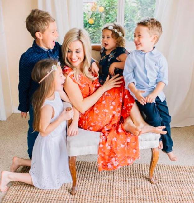 女作家莫莉·德弗兰克 女作家莫莉·德弗兰克