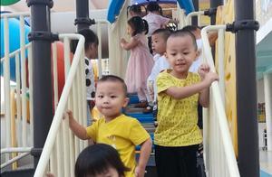 锻炼幼儿穿脱衣服的日常儿歌,老师家长必收藏! 锻炼幼儿穿脱衣服的日常儿歌,老师家长必收藏!