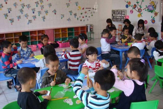 宝宝到底要不要上幼儿园差点引发家庭战争，好消息总算没来晚
