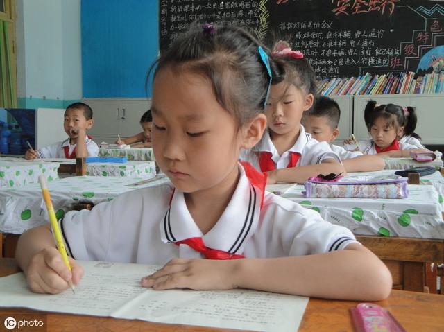 低年级小孩子书写