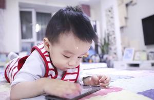 不能让孩子看手机？那你错了！学会3点，孩子智力高、想象力丰富