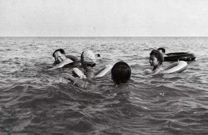 狠抓体育锻炼成为当务之急