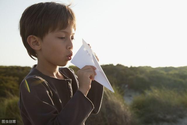 育儿即育己,陪女儿玩折纸,巧手爸爸自创两千多种,获吉尼斯之最 育儿即育己,陪女儿玩折纸,巧手爸爸自创两千多种,获吉尼斯之最