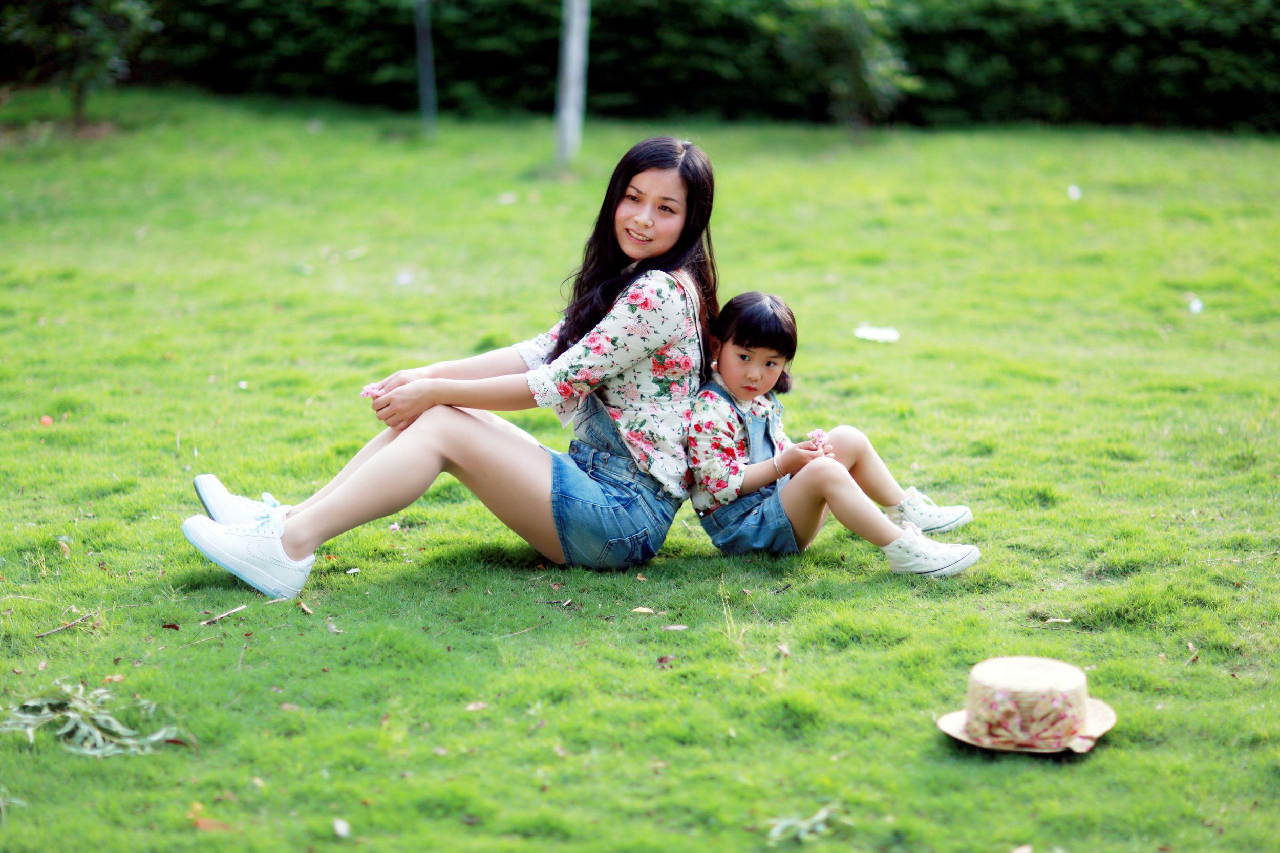 宝宝怕生妈妈该如何应对