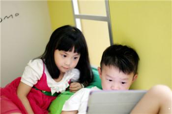 孩子看电视 这些事情不能忘
