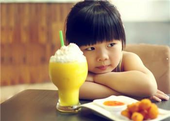 五大有“毒”食物 儿童吃了很受伤