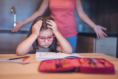 教育方式要跟得上孩子的成长步伐 教育方式要跟得上孩子的成长步伐