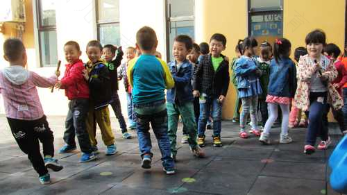 适当的体育活动有助于孩子智力开发 适当的体育活动有助于孩子智力开发