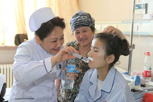 贫困先心病儿童每年获20万治疗救助