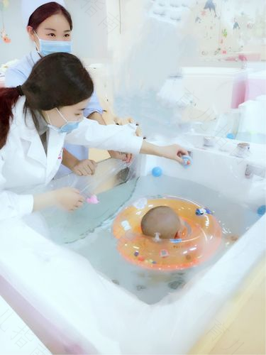 宝宝也要做Spa 勤快妈妈学起来
