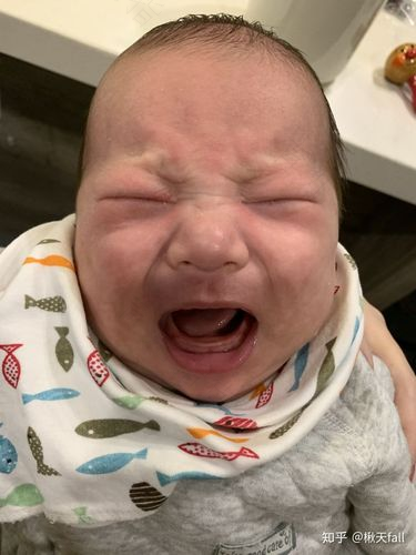 新生儿正常的啼哭是什么样的 新生儿正常的啼哭是什么样的