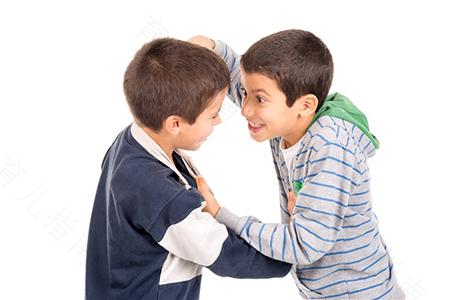 让孩子学会正确处理文化偏见和思想矛盾