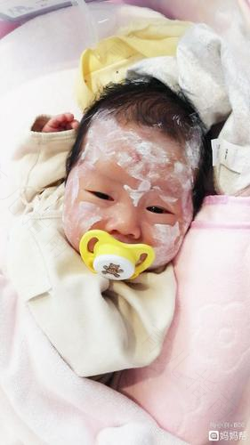 准妈学会这6招，轻松搞定痤疮