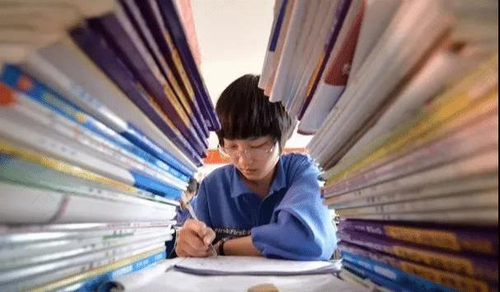 孩子为何一考试就怪病缠身