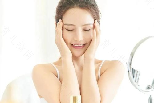 产后眼部防皱消皱按摩法 产后眼部防皱消皱按摩法