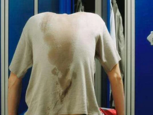 半夜后背出汗是怎么回事