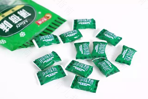 小孩发烧能不能吃糖果 小孩发烧能不能吃糖果