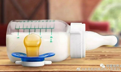 用奶瓶给宝宝喂奶应注意哪些问题
