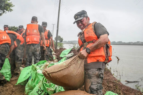 海王爱心捐赠 与佳木斯人民一起抗洪救灾 海王爱心捐赠 与佳木斯人民一起抗洪救灾