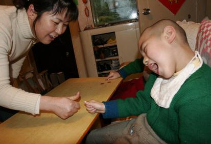 脑瘫婴儿的早期症状有哪些