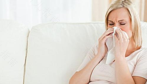 宝宝鼻塞流鼻涕咳嗽发烧怎么办