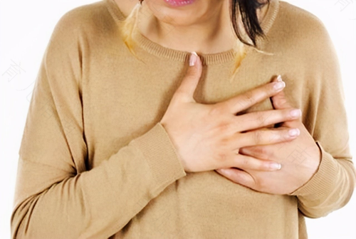 乳头腋下疼是怎么回事 乳头腋下疼是怎么回事