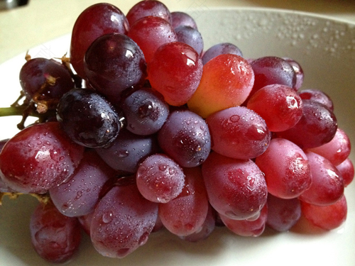 感冒发烧能吃提子吗 感冒发烧能吃提子吗