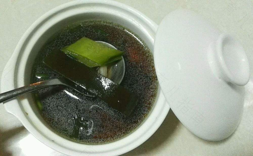 拉肚子可以吃海带汤吗 拉肚子可以吃海带汤吗